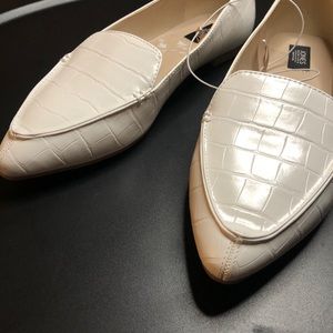 [JONES NEW YORK] White Flats